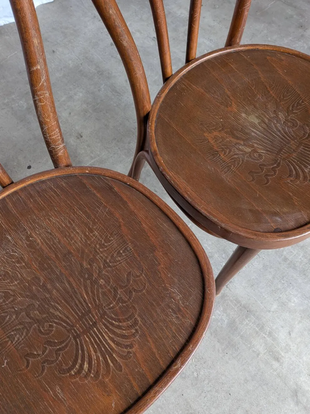 3 chaises vintage en bois courbé de style Thonet