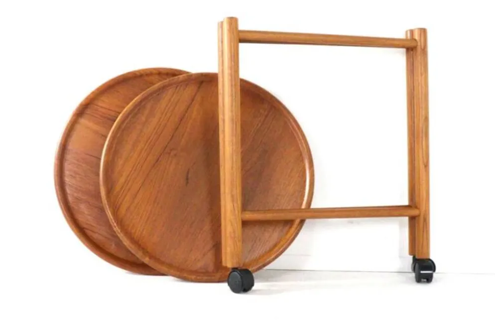 Chariot avec plateaux amovibles par Jens Quistgaard - design danois en teck
