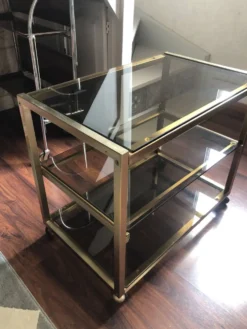 Chariot bar desserte vintage en laiton plateaux verre fumé