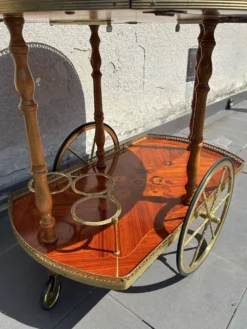 Chariot à boissons en marqueterie italienne et laiton, milieu du 20e siècle