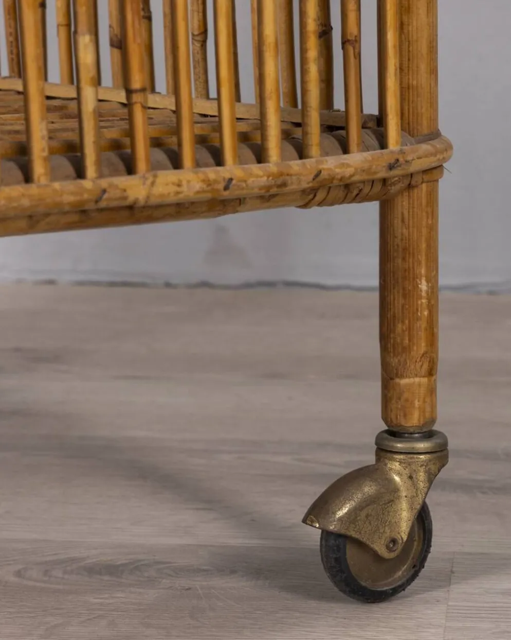 Chariot de bar en bambou au design italien des années 1960