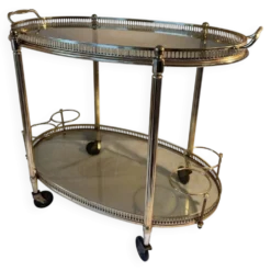 Chariot de bar néoclassique en laiton doré et verre fumé