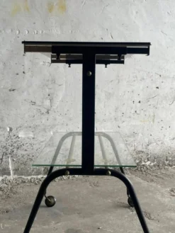 Chariot de bar vintage à deux niveaux, en laiton noir et verre, style années 50, avec pieds sculpturaux