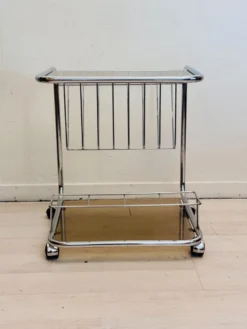 Chariot de bar vintage en cadre de tube chromé avec verre fumé des années 70