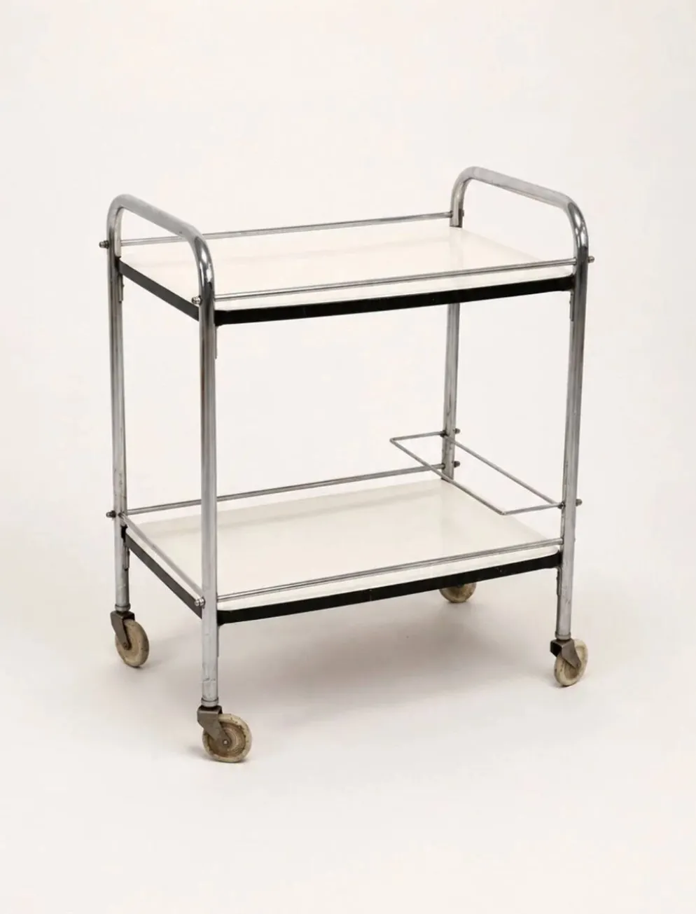 Chariot de bar vintage en chrome avec étagères en Formica blanc