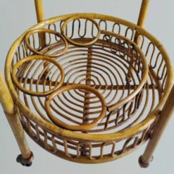 Chariot de service en bambou et rotin des années 1960 par Franco Albini. Fabriqué en Italie.