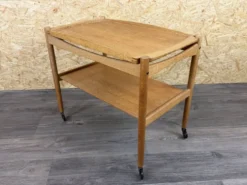 Chariot de service en chêne des années 1960-1970 avec plateau par Poul Hundevad, Danemark