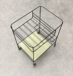 Chariot de service minimaliste en métal perforé de style milieu du siècle, années 1960
