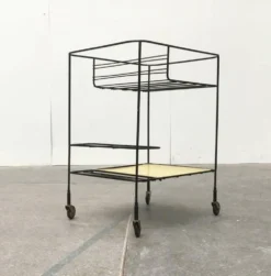 Chariot de service minimaliste en métal perforé de style milieu du siècle, années 1960