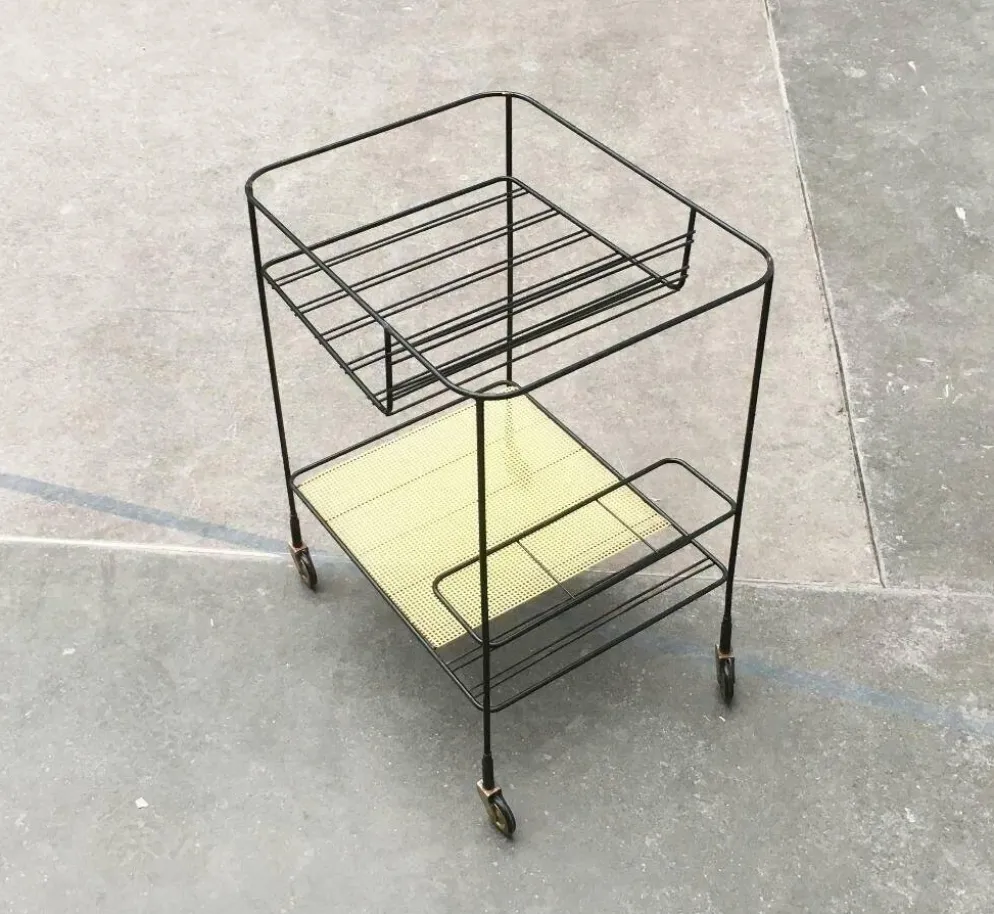 Chariot de service minimaliste en métal perforé de style milieu du siècle, années 1960