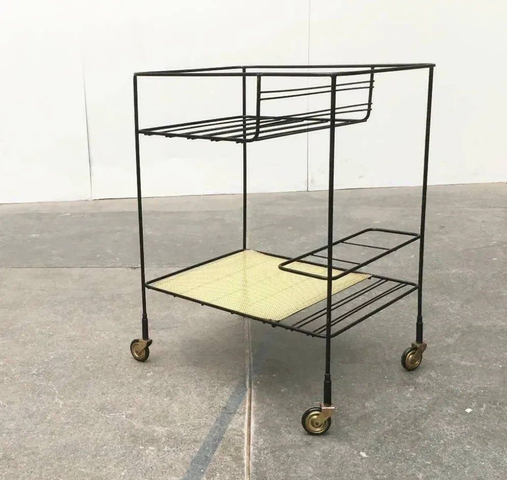 Chariot de service minimaliste en métal perforé de style milieu du siècle, années 1960