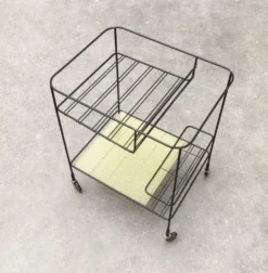 Chariot de service minimaliste en métal perforé de style milieu du siècle, années 1960