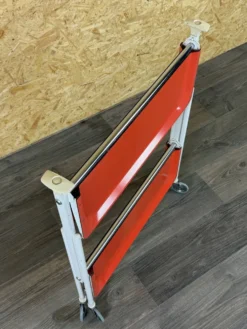 Chariot de service Table d'appoint Design orange Space Age Années 1960 Années 1970