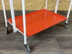 Chariot de service Table d'appoint Design orange Space Age Années 1960 Années 1970