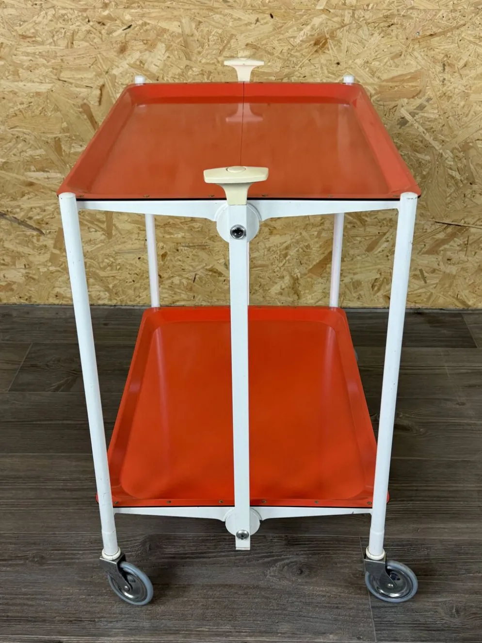 Chariot de service Table d'appoint Design orange Space Age Années 1960 Années 1970