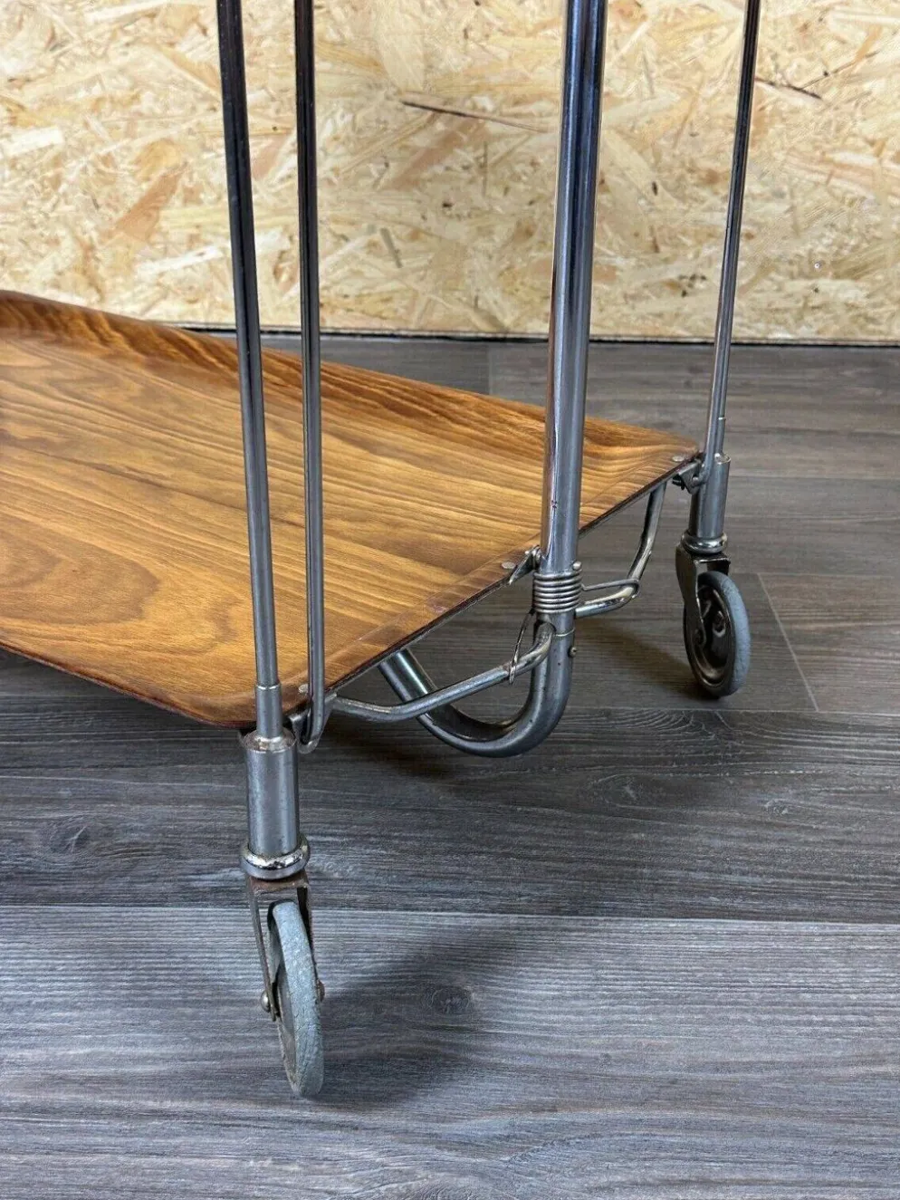Chariot de service table d'appoint dinette space age brown design 60s 70s