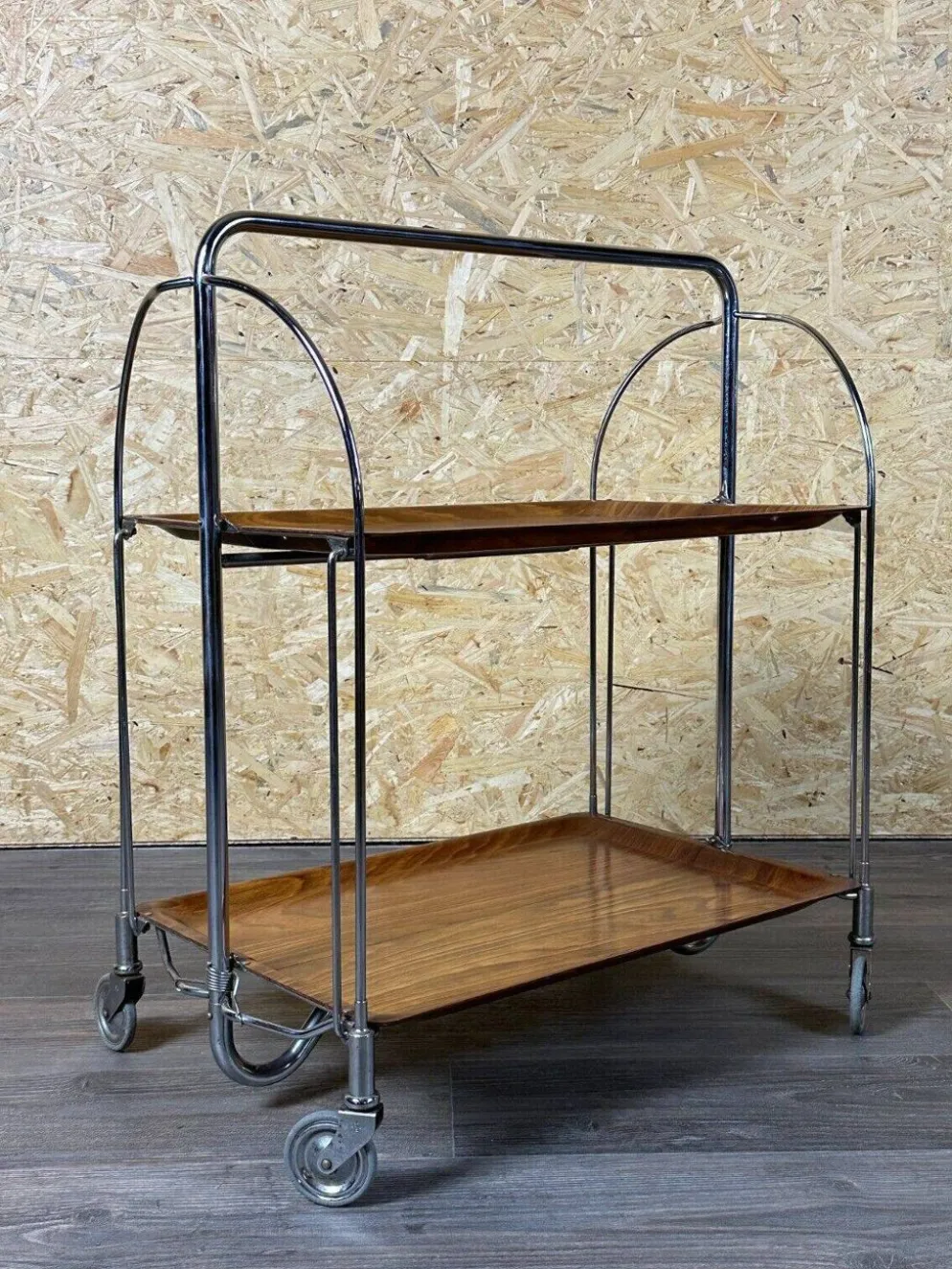 Chariot de service table d'appoint dinette space age brown design 60s 70s