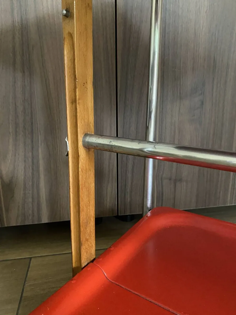 Chariot de service table roulante Platex Textable rouge 70’ Spage age