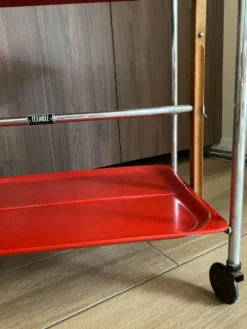 Chariot de service table roulante Platex Textable rouge 70’ Spage age