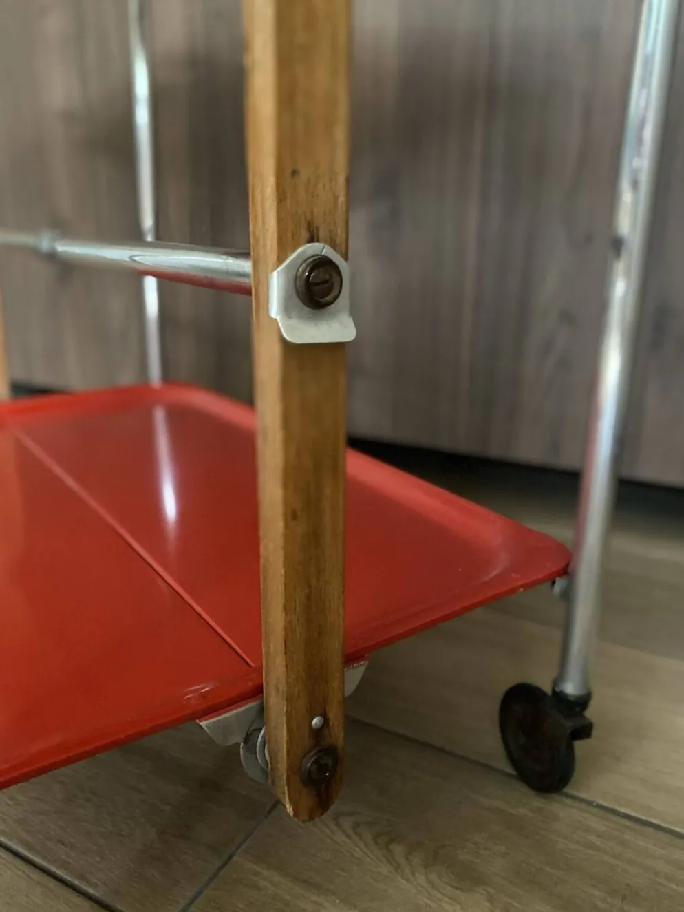 Chariot de service table roulante Platex Textable rouge 70’ Spage age