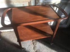 Chariot desserte scandinave en teck années 50/60