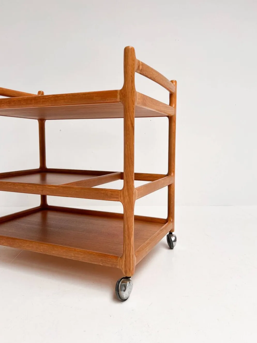 Chariot en teck par Andersen pour Silkeborg, années 1960.