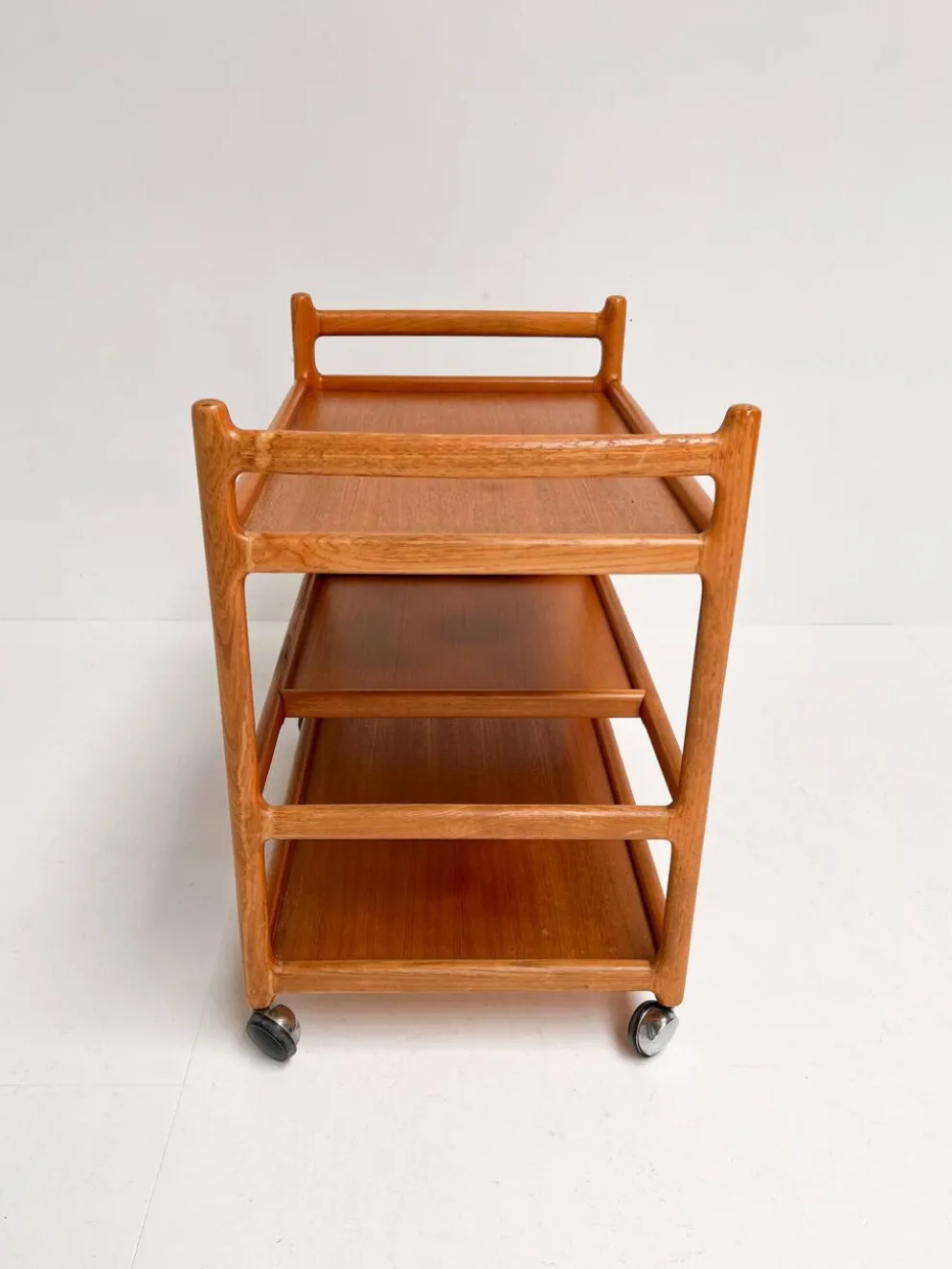 Chariot en teck par Andersen pour Silkeborg, années 1960.