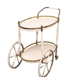 Chariots de service avec plateaux en verre en forme ovale, Italie, années 1950.