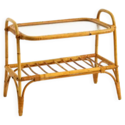Charmante petite table d'appoint ou table basse italienne des années 60 en bambou avec un plateau en verre glacé.