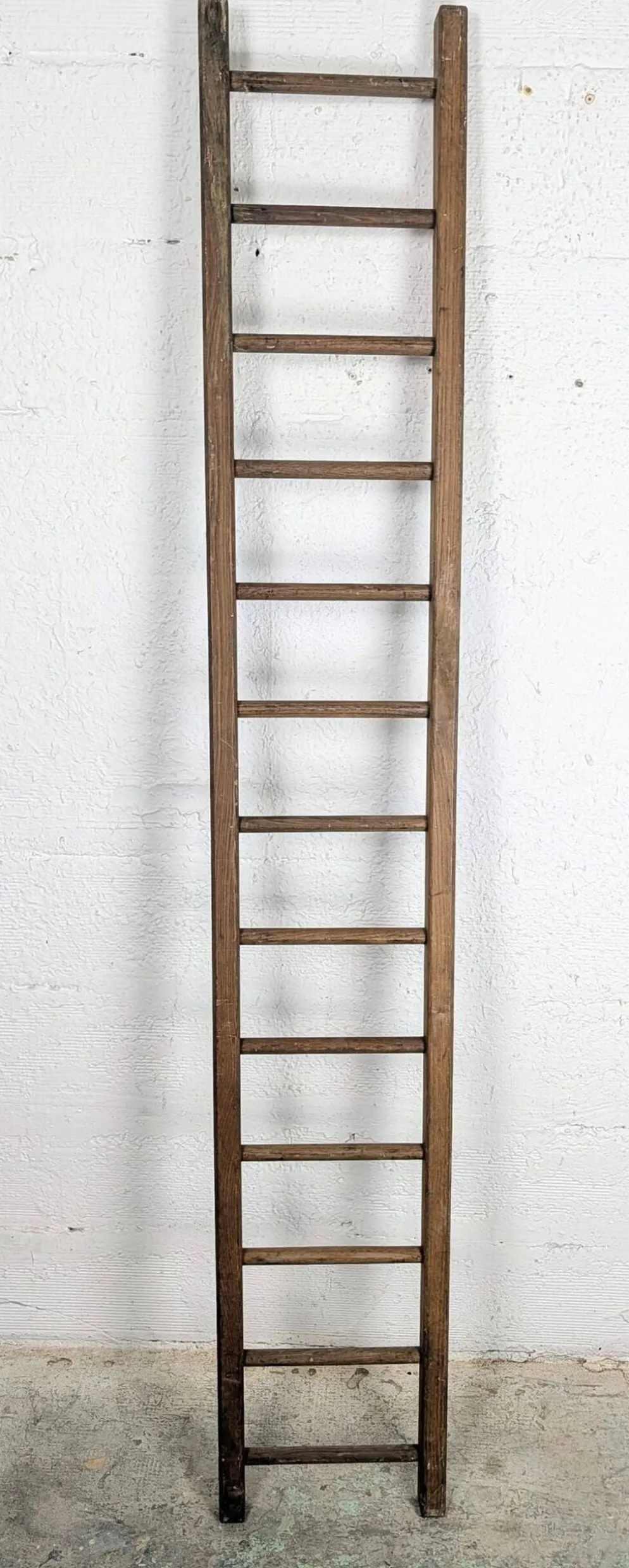 Échelle ancienne en bois