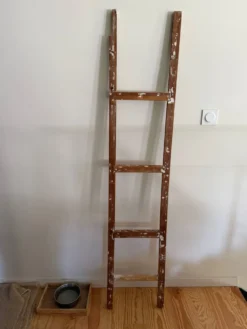 Échelle décorative en bois