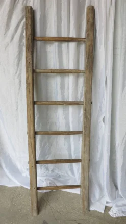 échelle rustique décorative