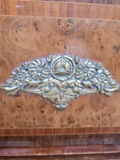 Chevet ancien style Empire avec plateau marbre