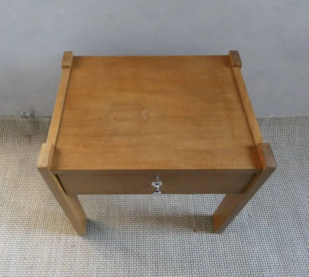Chevet en bois clair des années 60