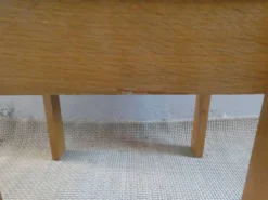 Chevet en bois clair des années 60
