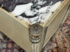 Chevet en hêtre peint et dessus marbre de style Louis XVI fin XIXème
