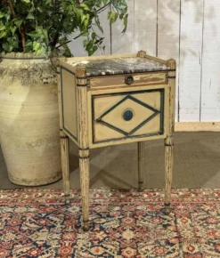 Chevet en hêtre peint et dessus marbre de style Louis XVI fin XIXème
