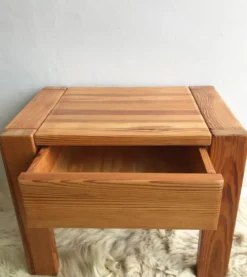 Chevet en pin massif des années 1970/80