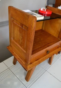 Chevet pied compas chêne et verre opalin