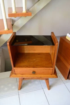 Chevet pied compas chêne et verre opalin