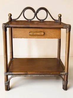 Chevet / table d'appoint en rotin Années 70