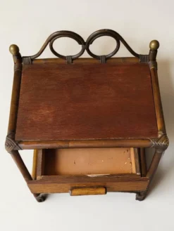 Chevet / table d'appoint en rotin Années 70