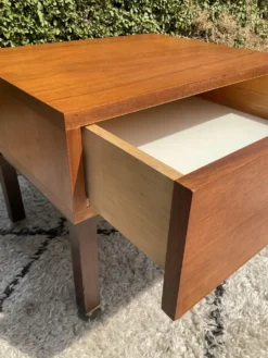 Chevet vintage des années 60-70 en teck