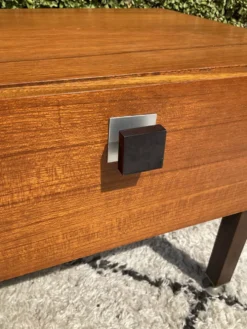 Chevet vintage des années 60-70 en teck