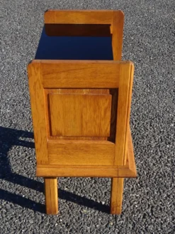 Chevet vintage en chêne aux pieds compas