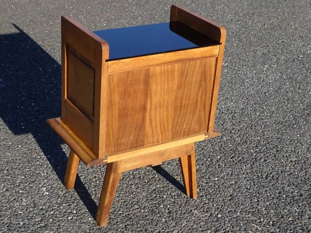 Chevet vintage en chêne aux pieds compas