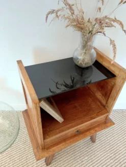 Chevet vintage en chêne à pieds compas plateau en verre noir-50s 60s