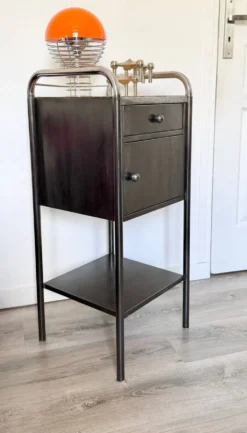 Chevet vintage en métal brossé