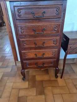 Chiffonier