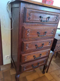 Chiffonier